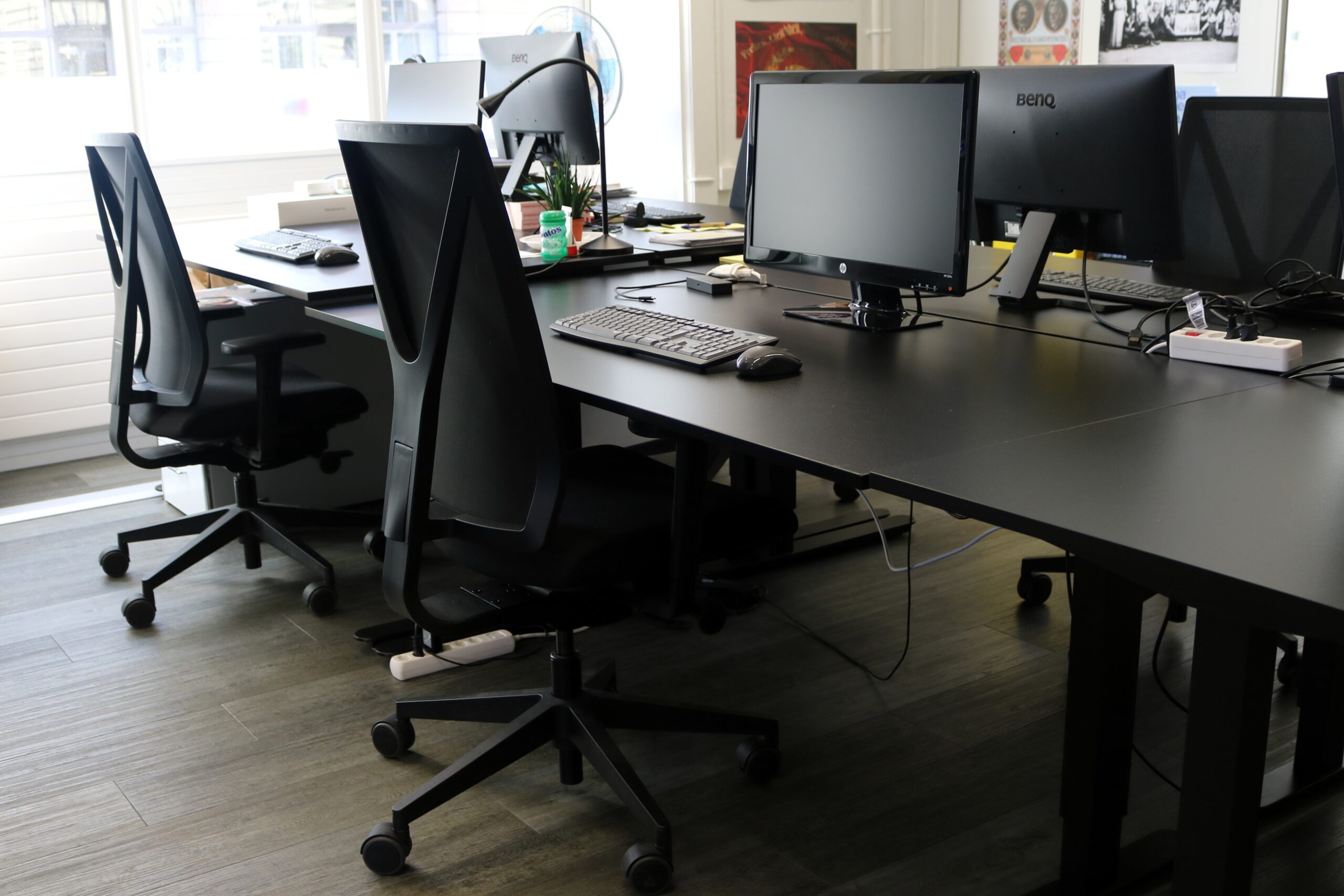 Schöner Arbeitsplatz in einem modernen Open Space im Herzen von Bern