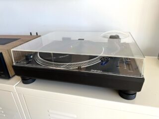 Technics-SL-1210MK7-Plattenspieler1