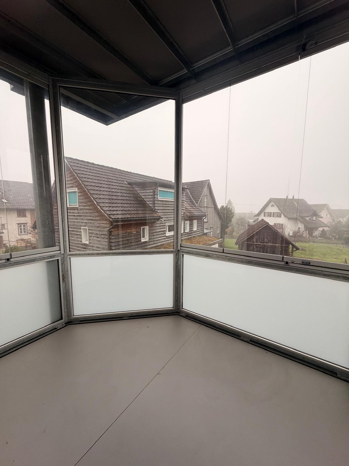 3.5 Zimmerwohnung mit Balkon/Wintergarten