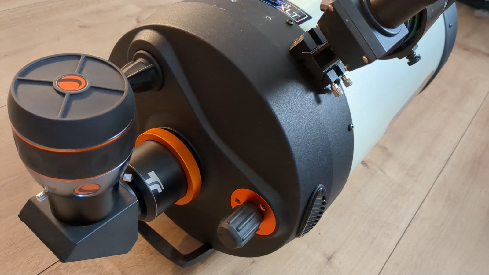 Celestron 11″ EdgeHD Tubus (OTA) mit 3″ Schiene (76mm)