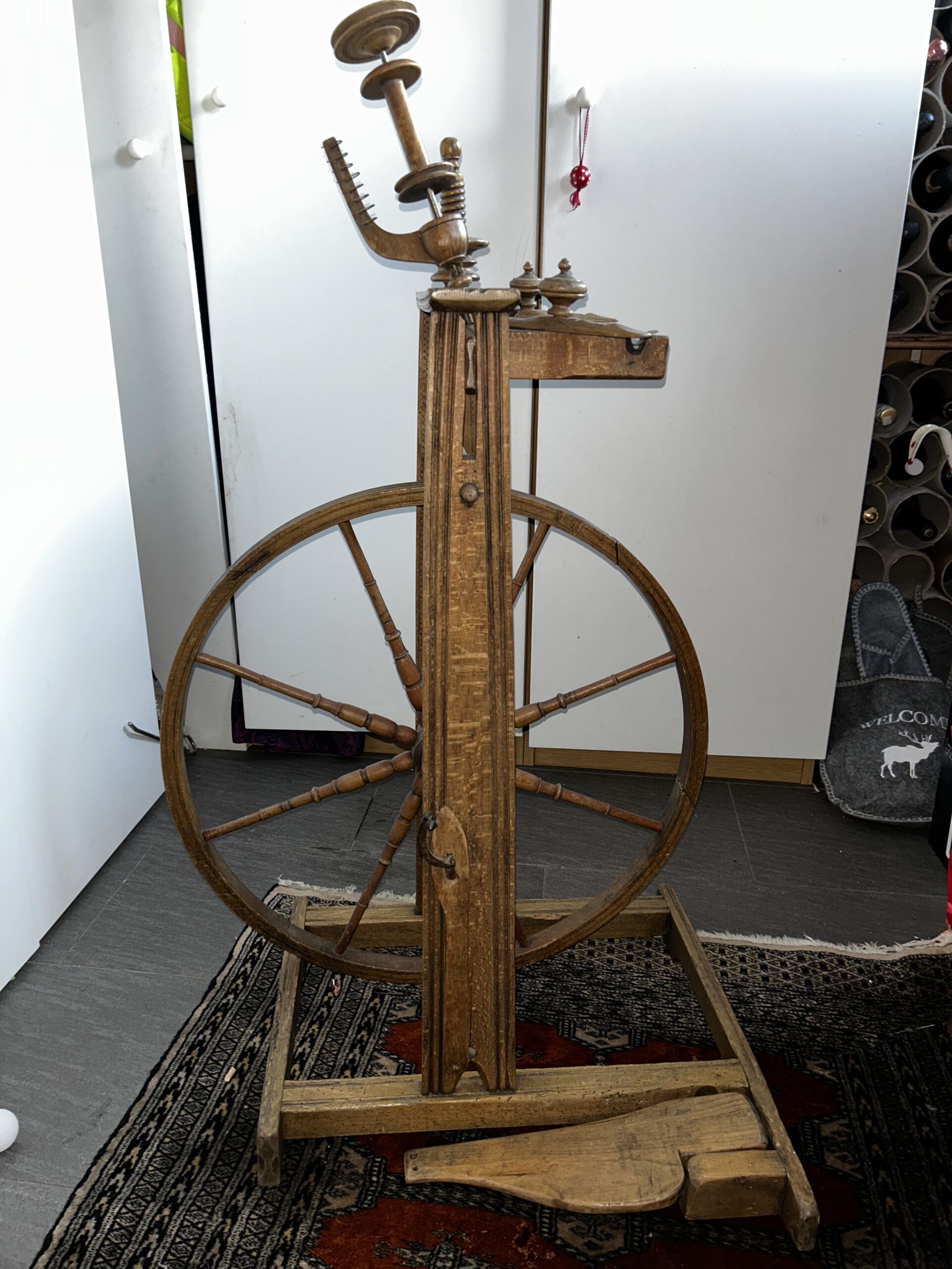 Antik Vintage Holz Spinnrad aus Massivholz