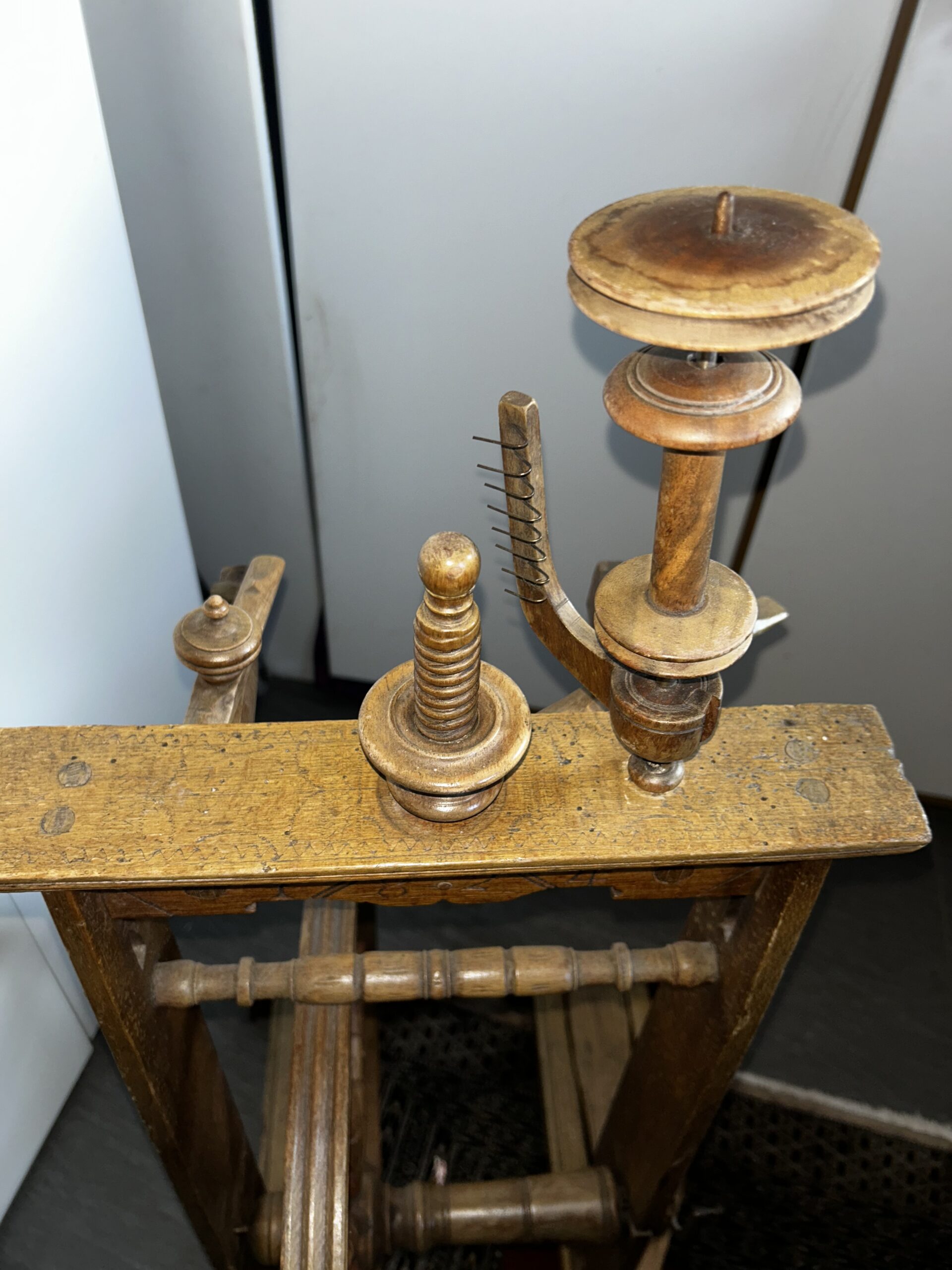 Antik Vintage Holz Spinnrad aus Massivholz