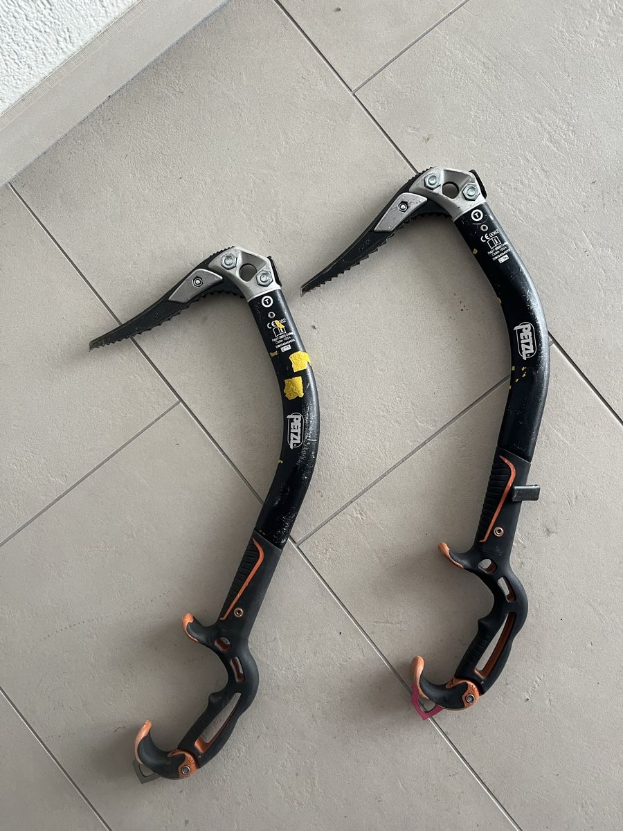 Petzl Nomic Eispickel Eisgeräte x2