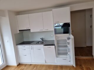 5be9a30740.jpg