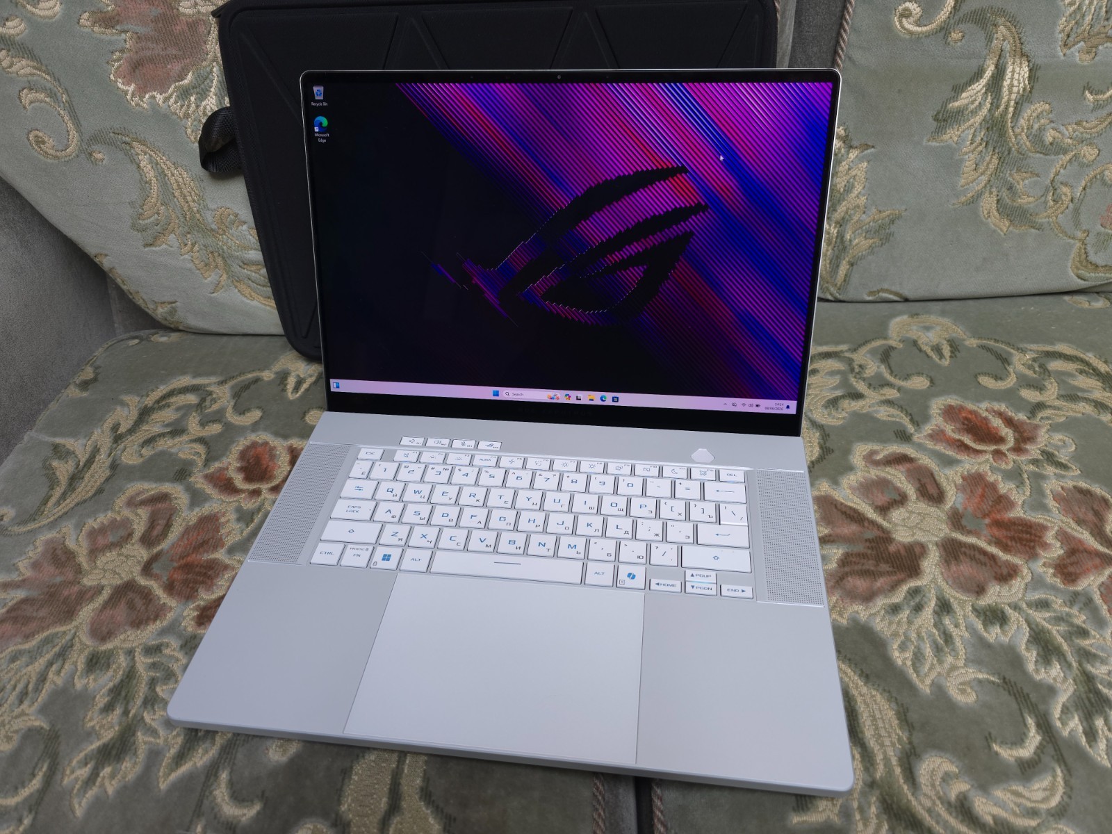 2025 ASUS ROG Zephyrus G16 – Top-Ausstattung
