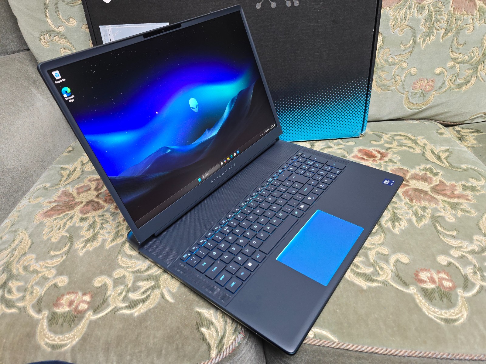 Alienware 18 Area-51 Ultra 9 275HX 32GB