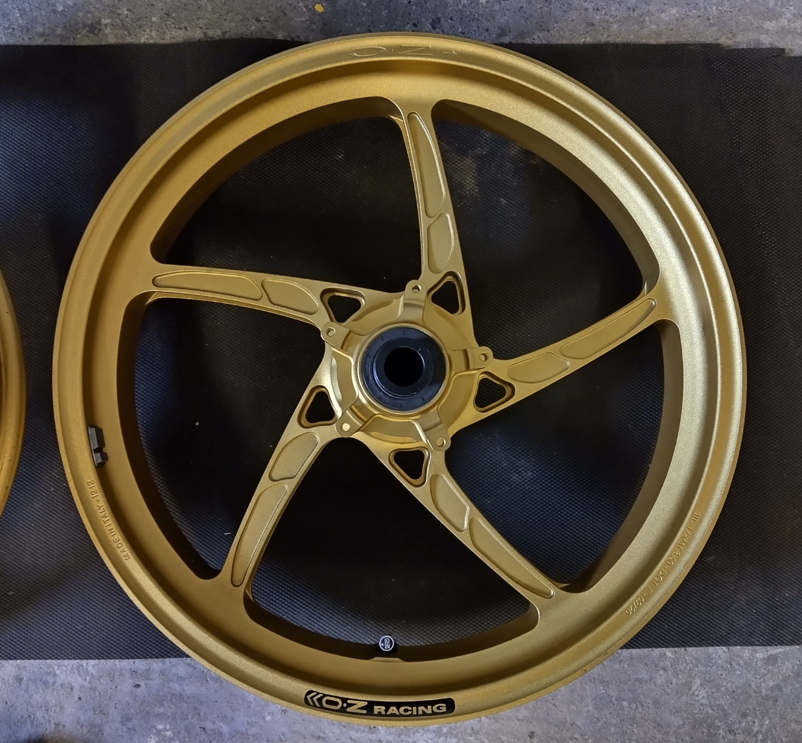 OZ Piega Felgen 2017-2019 Honda CBR1000RR Fireblade SC77